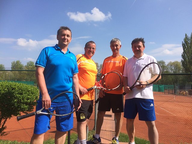 Bild: v.l.: Thomas Preis, Peter Behrschmidt, Jochen Friedrich und Michael Wachtel