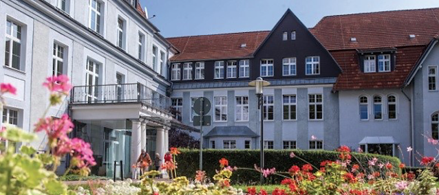Bild: Fr&uuml;hlingsfest in der Bleicher&ouml;der Helios-Klinik