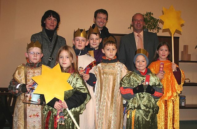 Bild: Sternsinger beim Landrat