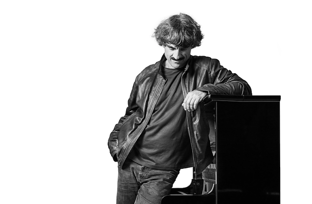 Bild: Thomas Scheytt, zweifacher Gewinner des German Blues Award 2015, gilt als einer der besten zeitgen&ouml;ssischen Boogie- und Blues-Pianisten. 