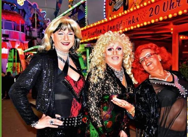 Bild: Tingel-Tangel-Travestie-Cabaret