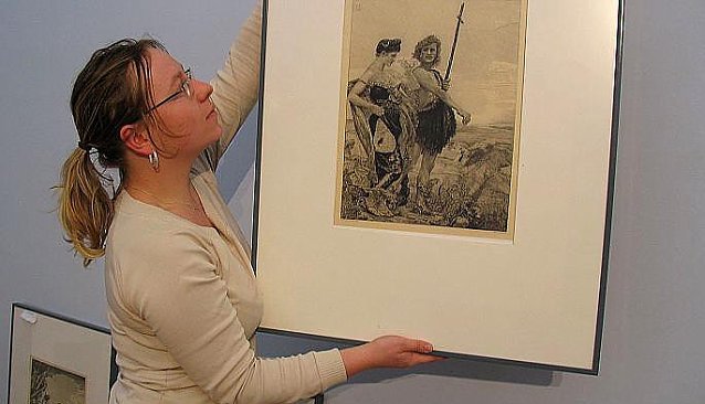 Bild: Museumsmitarbeiterin Christiane Just