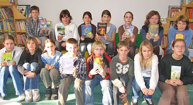 Bild: Vorleser in der Bibliothek