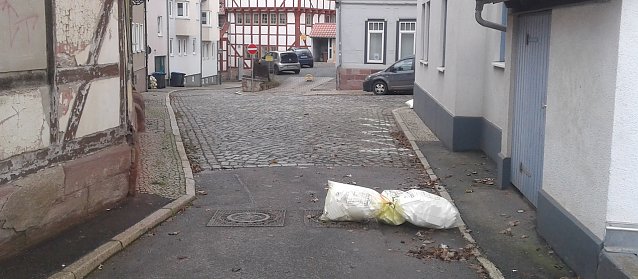 Bild: M&uuml;ll in der Stadt