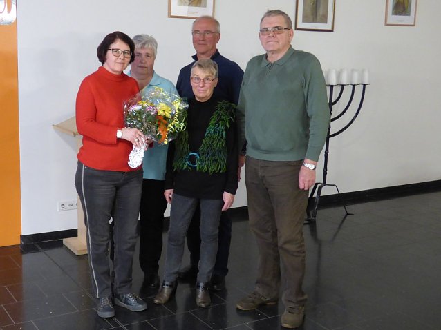 Bild: Die bisherigen Vorstandsmitglieder Heidi Koppetzki (Stellvertreterin), Hans Bardell (Schatzmeister) und Monika Hagemeier (Schriftf&uuml;hrerin) stellten sich in ihren Aufgabenbereichen wieder zur Wahl. F&uuml;r den Bereich Organisation konnte Bernd Hagemeier neu gewonnen werden.