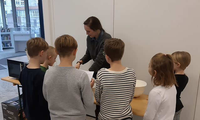 Bild: kleine B&auml;cker in der Bibliothek 