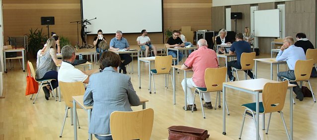 Bild: Der Jugendhilfeausschuss des Kreises kam heute in der Morgenr&ouml;te zusammen