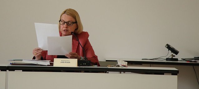 Bild: B&uuml;rgermeisterin Jutta Krauth erl&auml;uterte gestern die aktuelle Haushaltslage