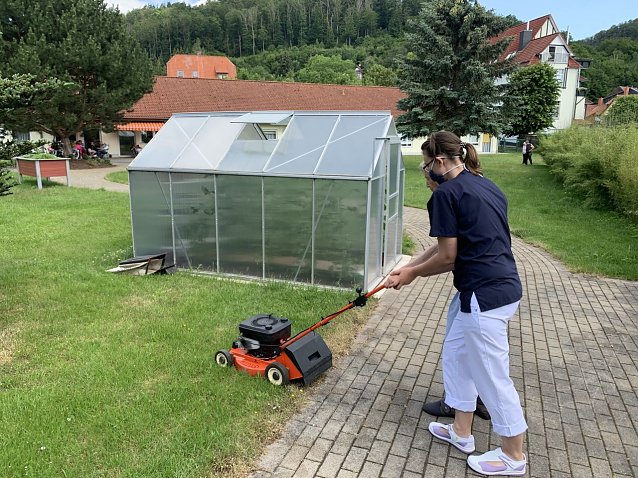 Bild: Und f&uuml;r ein bisschen Gartenarbeit war auch noch Zeit