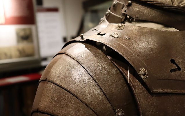 Bild: Sonderausstellung Eiserne Bestseller � Schwert und R&uuml;stung in Handwerk und Gesellschaft im Museum Tabakspeicher