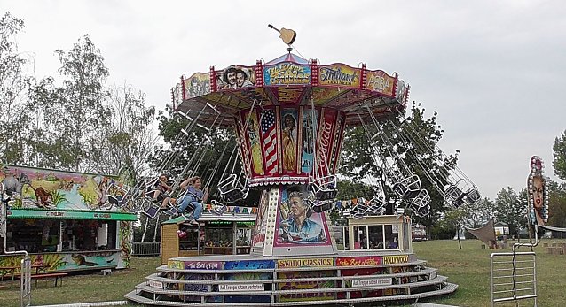Bild: Kleiner Rummel am Stausee Kelbra