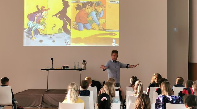 Bild: Lesung mit Fabian Lenk