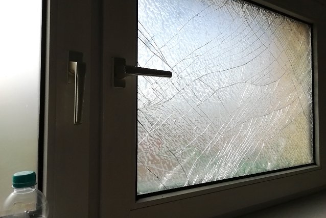 Bild: Sch&auml;den nach Einbruch in Sporthalle am Salzagraben