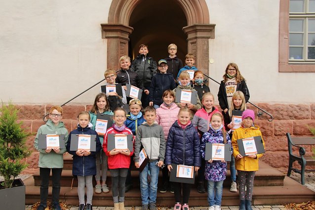 Bild: Die 4a dr Grundschule Heringen begaben sich auf historische Spurensuche
