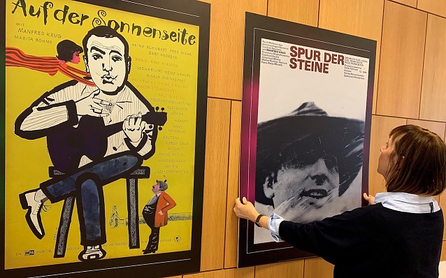 Bild: Foto:     Plakat zum Film wird auch in der Ausstellung gezeigt.   