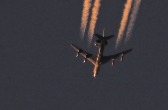 Bild: Franz&ouml;sische Boeing E-3 AWACS &uuml;ber Nordhausen? - fotografiert von der Windl&uuml;cke in Richtung Nordhausen