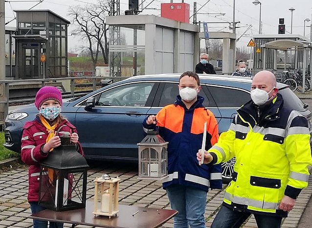 Bild: Am Sonntag wurde das Friedenslicht aus Schkeuditz abgeholt