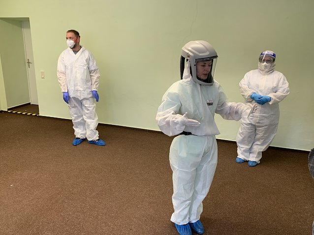 Bild: Professionelle Bedingungen und geschultes Personal erwarten die testwilligen B&uuml;rger