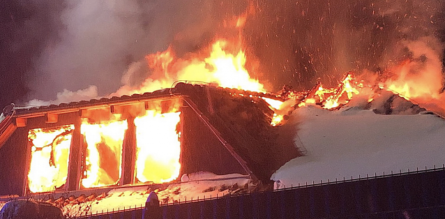 Bild: Dachstuhlbrand in Leimbach