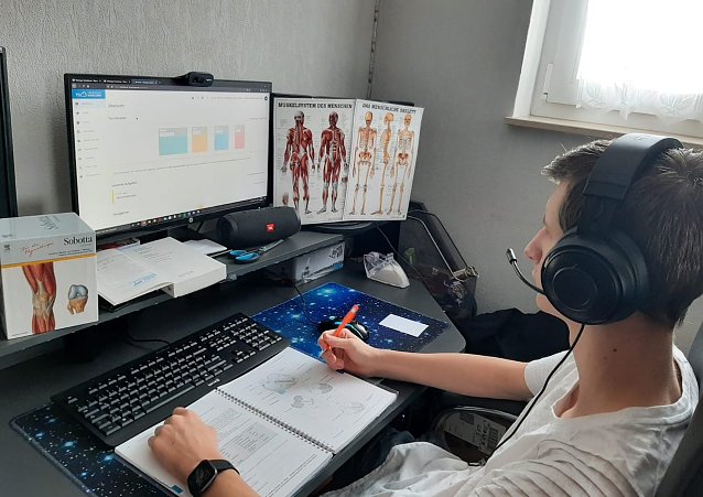 Bild: Die pro Vita Akademie hat mit Homeschooling gute Erfahrungen gemacht 