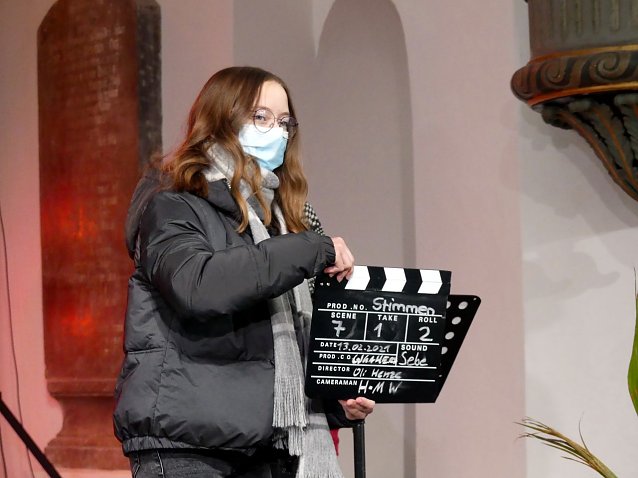 Bild: Hannah Wand war f&uuml;r die ordnungsgem&auml;&szlig;e Bezeichnung der gedrehten Episoden verantwortlich - nur so kann der Schnitt hinterher funktionieren.