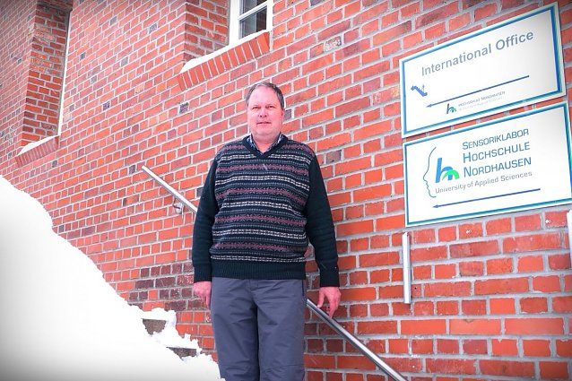 Bild: Thomas Hoffmann leitet das International Office an der Hochschule Nordhausen und freut sich auf die neue F&ouml;rderperiode mit Erasmus+