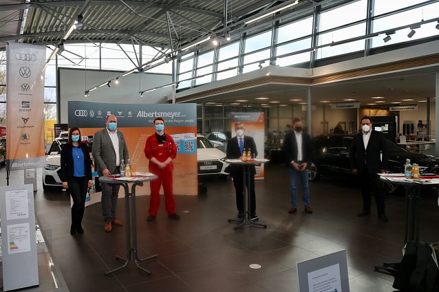 Bild: Kein leichtes Jahr f&uuml;r die Nachwuchssuche: Pressetermin im Autohaus Albertsmeyer in Nordhausen