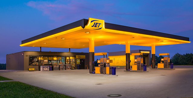 Bild: Neuer&ouml;ffnung der Tankstelle in der Parkallee