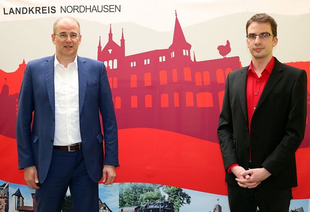 Bild: Seit April ist Maximilian Barth (rechts) der Klimaschutzmanager des Landkreises Nordhausen