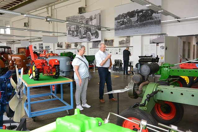 Bild: Die Bundestagsabgeordnete Kersten Steinke zu Besuch im IFA Museum Nordhausen