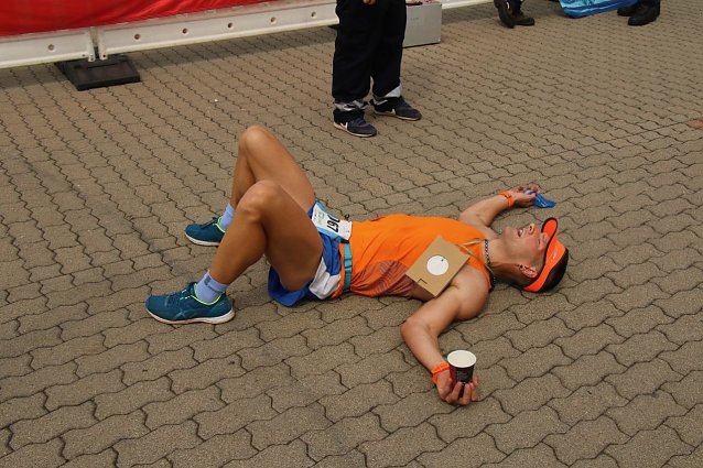 Bild: Sebastian Hartmann war nach 1:36:17 der erste im Ziel