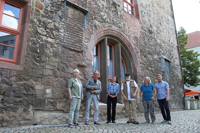 Bild: v.l.: Heidelore Kneffel, Hans-J&uuml;rgen Gerboth, Pia Wienrich, Michael Garke, Suzy Hesse und der Leiter des Bauordnungsamtes, Mike Szybalski, 