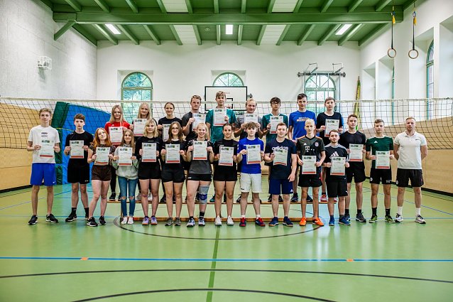 Bild: Zwei Jahre "Sport und Gesundheit" unter Coronabedingungen liegen hinter den Zehntkl&auml;sslern des Humboldt-Gymnasiums