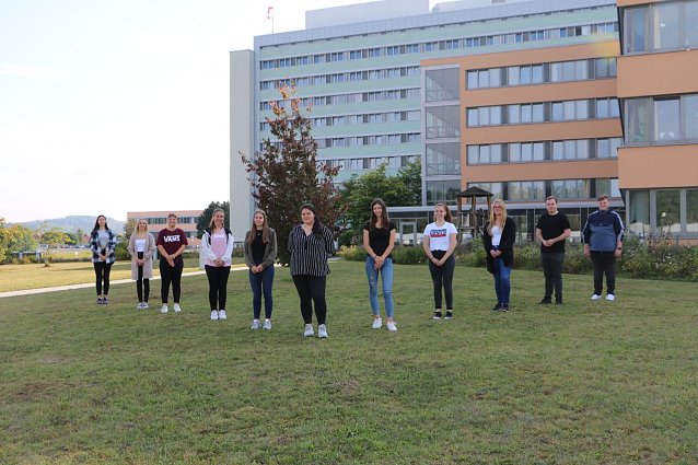 Bild: Neue Auszubildende am S&uuml;dharz-Klinikum