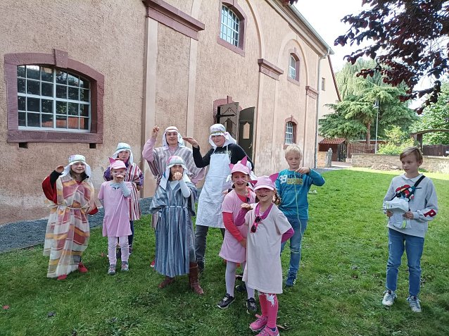 Bild: Mit viel Spa&szlig; bei der Sache waren an diesem Wochenende die Mitspielerinnen und -spieler des Kinderkirchenmusicals in Uthleben und Frauenberg