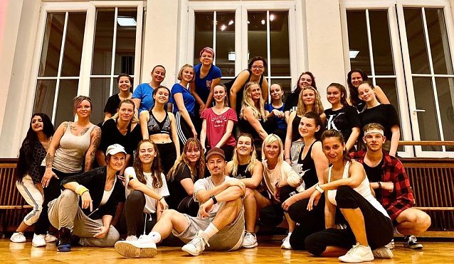 Bild: jetzt anmelden zum Tanzworkshop im November