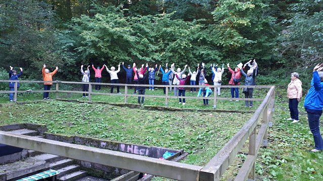 Bild: Gymnastik am Gesundbrunnen
