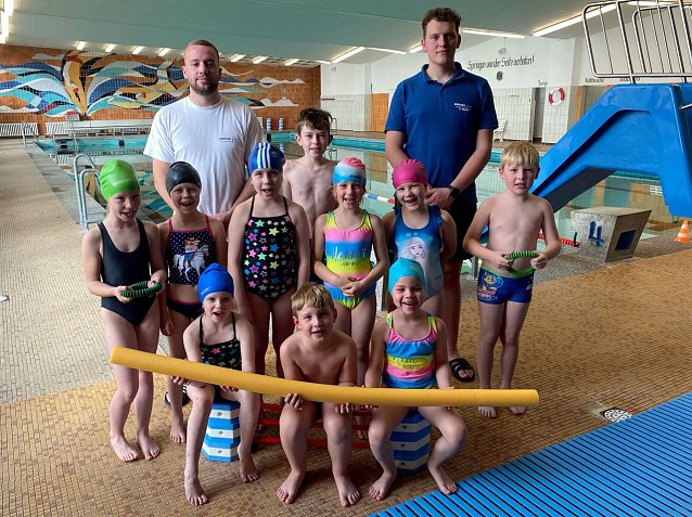 Bild: Ferienkurse in der Schwimmhalle Sollstedt