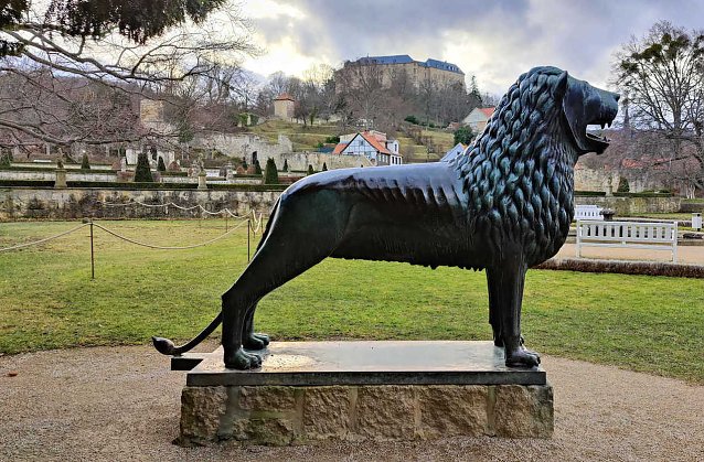 Bild: Blicke in den Schlossgarten und die Stadt Blankenburg