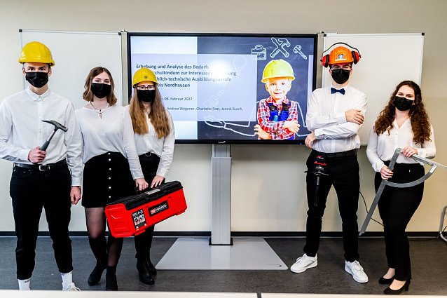 Bild: Jannik Busch, Charlotte Post, Andrea Wegener, Lennart Stelmecke, Alina Carolin Schubutz