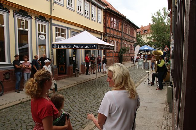 Bild: Die Er&ouml;ffnung der "Jazzmangel" in der Barf&uuml;&szlig;erstra&szlig;e musste vergangenes Jahr wie viele andere Veranstaltungen auch in abgespeckter Form und im kleinen Kreis stattfinden