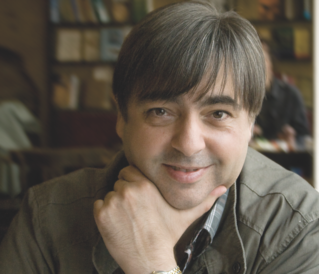 Bild: Salah Naoura, geboren 1964 in Berlin, wo er heute auch lebt, studierte Germanistik und Skandinavistik in Berlin und Stockholm. Seit 1995 arbeitet er als freier &Uuml;bersetzer und Autor, ver&ouml;ffentlichte Bilderb&uuml;cher, Erstleseb&uuml;cher sowie zahlreiche Kinderromane