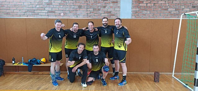 Bild:  F&uuml;r den SVC spielten David Vorweg, Jeffrey Bierwirth, Stefan Stau&szlig;, Clemens Weinrich , Lars P&ouml;&szlig;el, Thomas L&auml;ssing, Jens Mahn