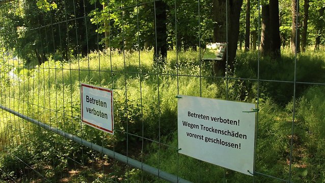 Bild: Gesperrte Parkanlage in Werna im Juni 2021