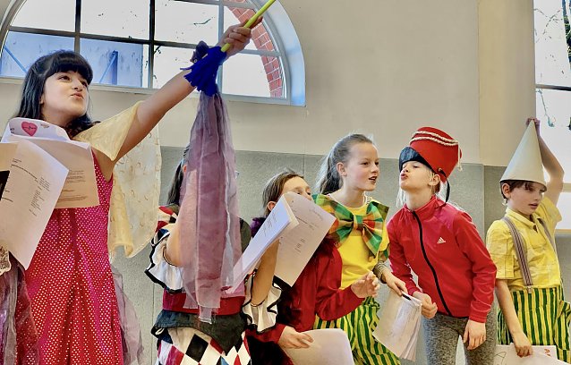 Bild: Proben im Kinderzirkus Zappelini f&uuml;r das neue Programm