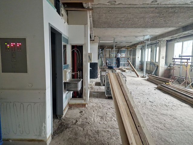 Bild: Blick in den einstigen OP-Saal 9 inklusive Aufwachraum. Hier soll der moderne Hybrid-OP eingebaut werden
