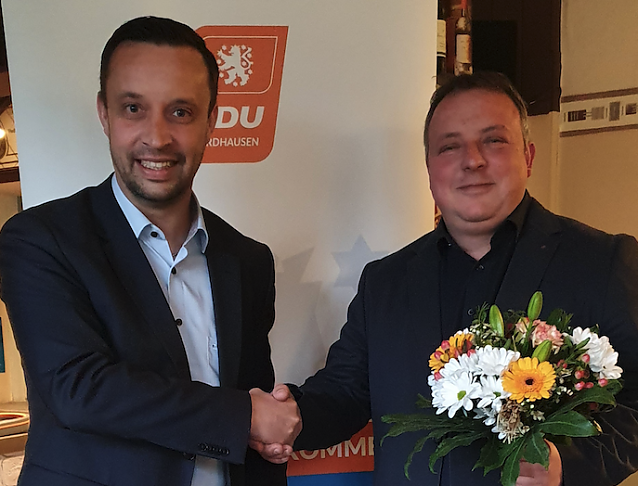 Bild: v.l.: Ren&egrave; Fullmann und B&uuml;rgermeisterkandidat Markus Volkmann