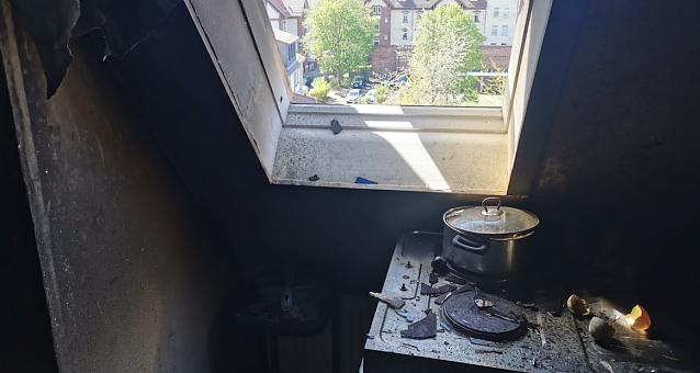 Bild: Dachgeschosswohnung ausgebrannt