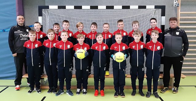 Bild: Neue Trainingsanz&uuml;ge f&uuml;r die E-Junioren aus Harztor