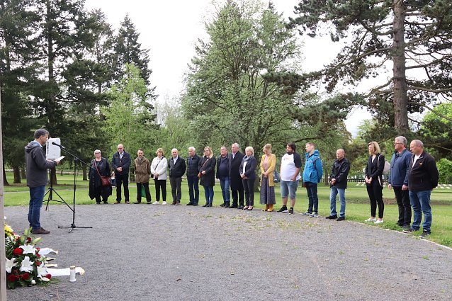 Bild: Gedenkveranstaltung auf dem Nordh&auml;user Ehrenfriedhof